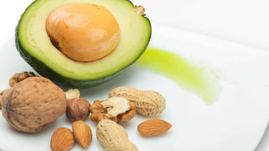 food sources of monounsaturated fats to prevent heart disease while backpacking on the keto diet
